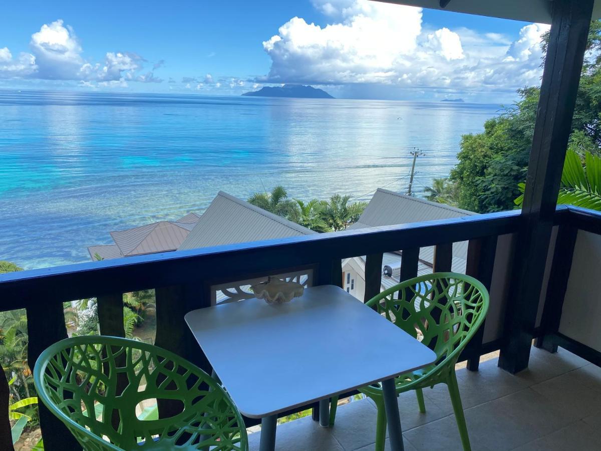 Mouggae Blues Villas Beau Vallon  Bagian luar foto