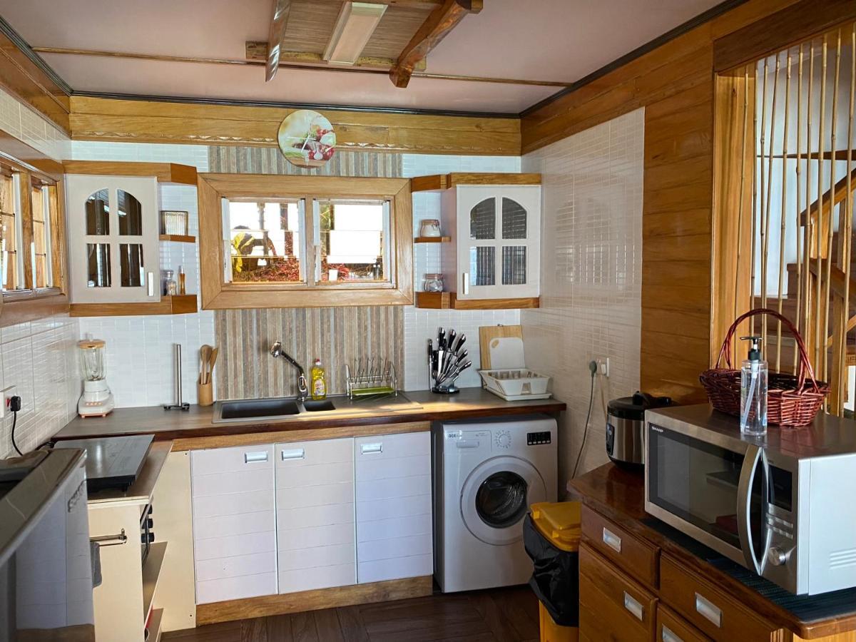 Mouggae Blues Villas Beau Vallon  Bagian luar foto
