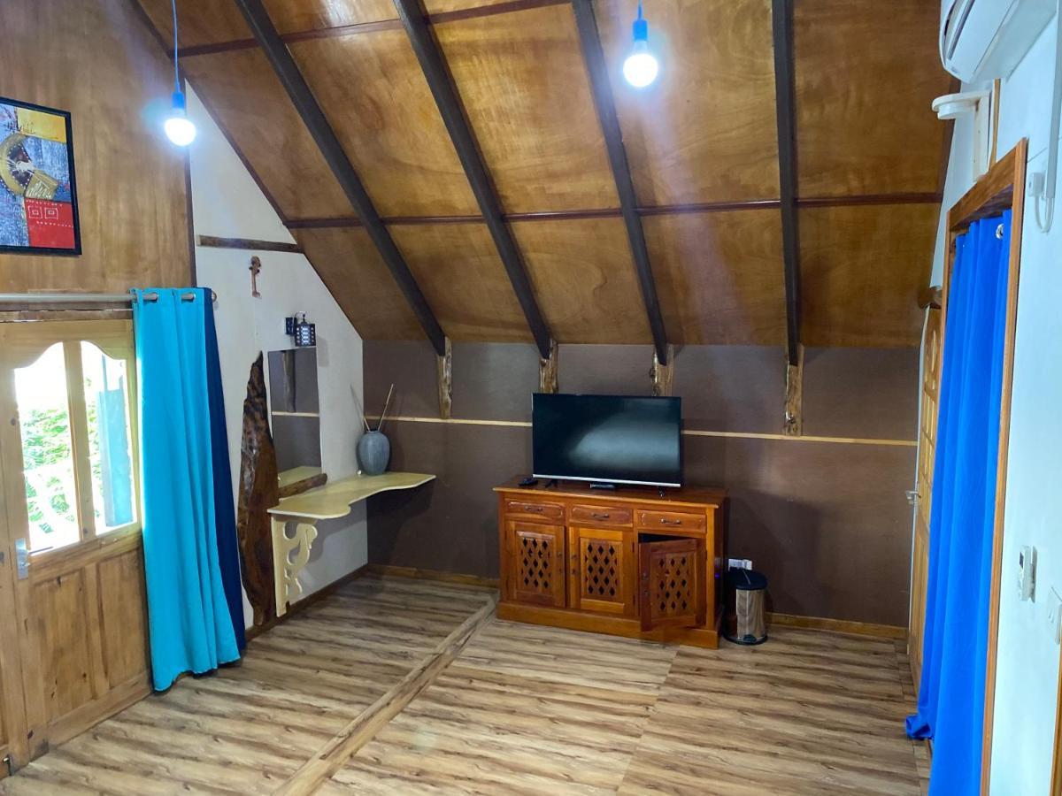 Mouggae Blues Villas Beau Vallon  Bagian luar foto