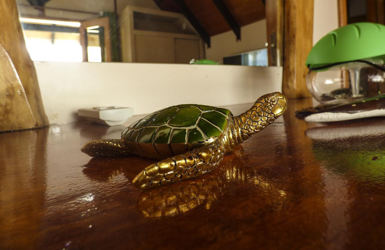 Mouggae Blues Villas Beau Vallon  Bagian luar foto
