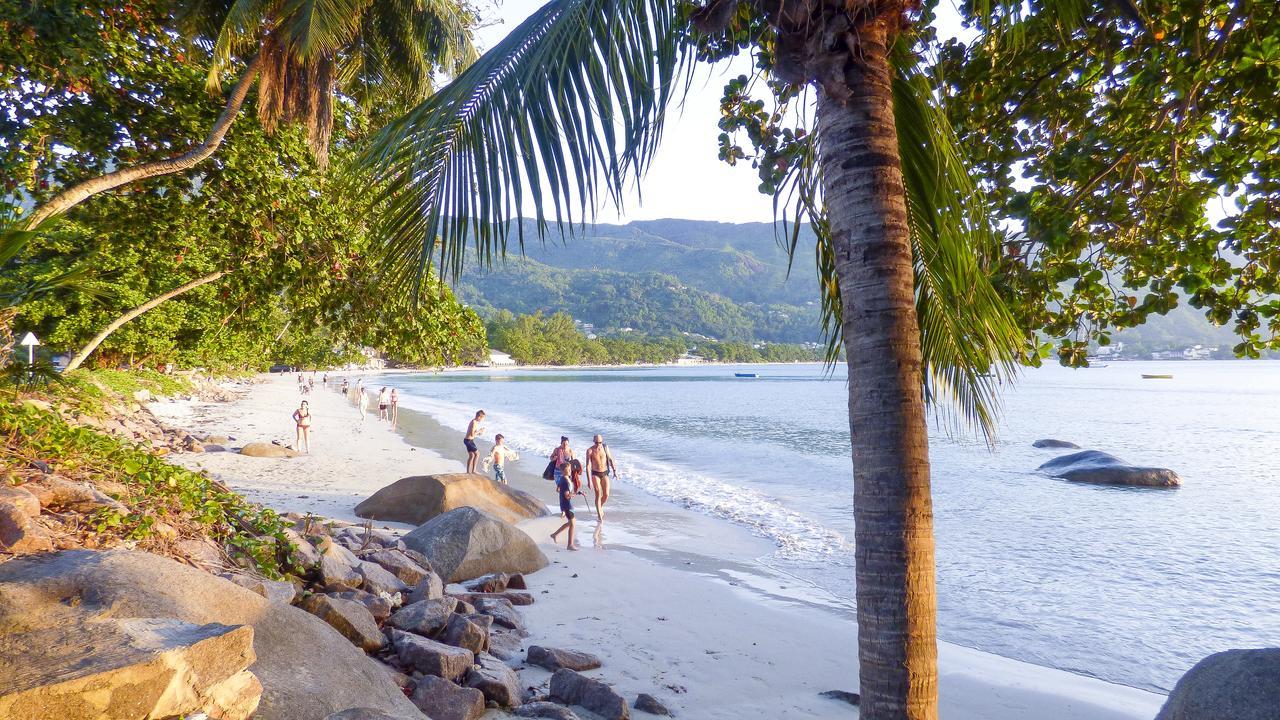 Mouggae Blues Villas Beau Vallon  Bagian luar foto