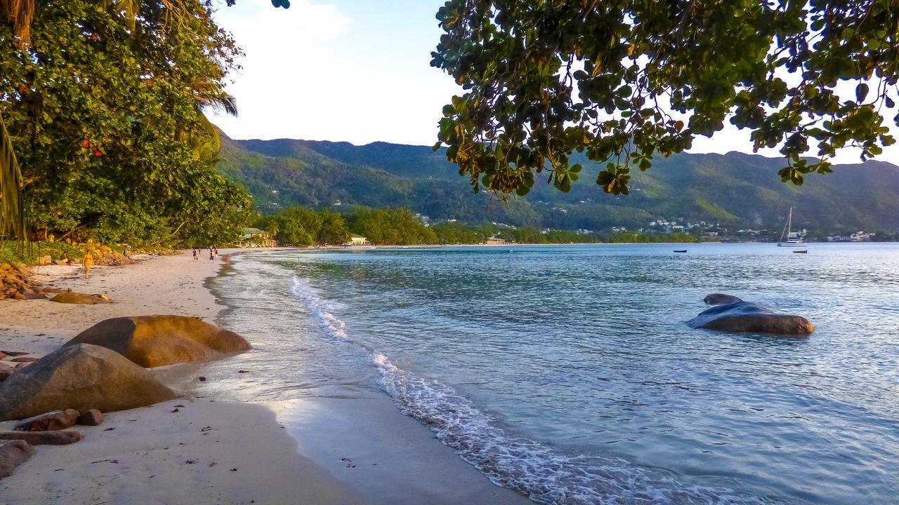 Mouggae Blues Villas Beau Vallon  Bagian luar foto